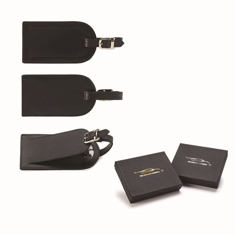 Picture of Sandringham Nappa Leather Luggage Tag in a black lid box.